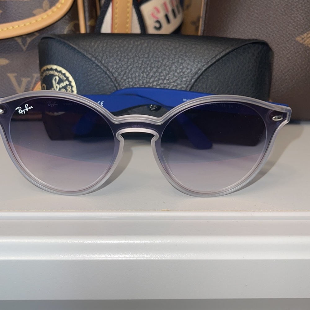 RayBan Sunglasses - Picture 4 of 5